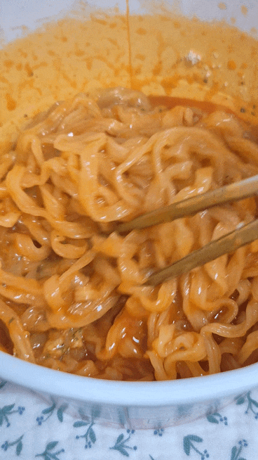 농심 신상 신라면 로제 매콤 크림토마토 내기준 매우 호호호호 맛있다!