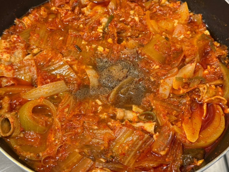 돼지고기 김치찌개 재료 한 번에 다 넣고 끓이는 초간단 레시피