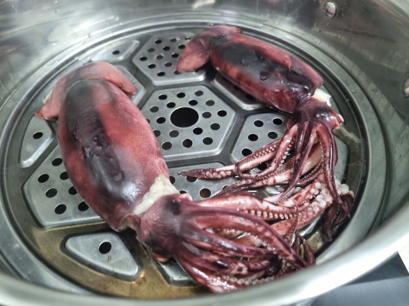 실패없는 오징어통찜 시간 통오징어찜 만드는방법