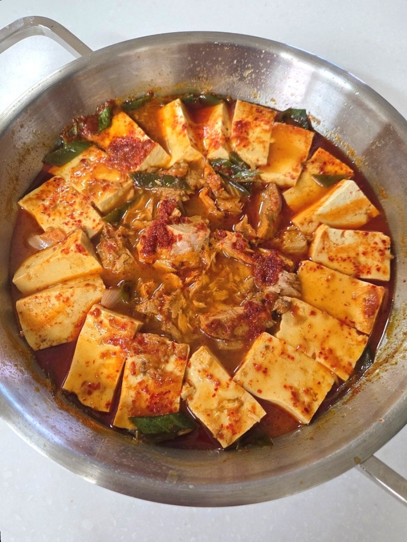 두부참치조림 레시피 짜글이같은 초간단 두부 참치캔요리 만드는 법