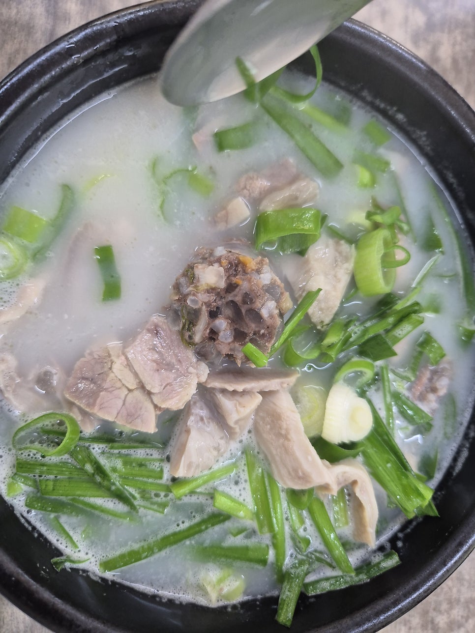 달호네돼지국밥 사진 1