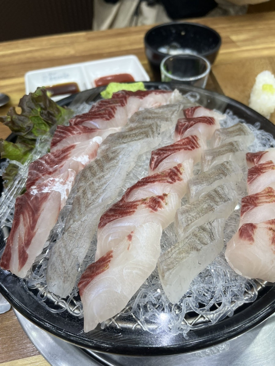 탐나종합어시장 산본역점 사진 1