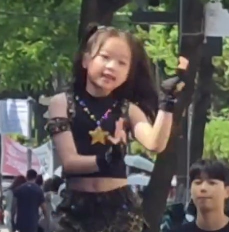 백종원 막내딸 가희댄스팀 공연 영상 소유진 인스타 10만뷰