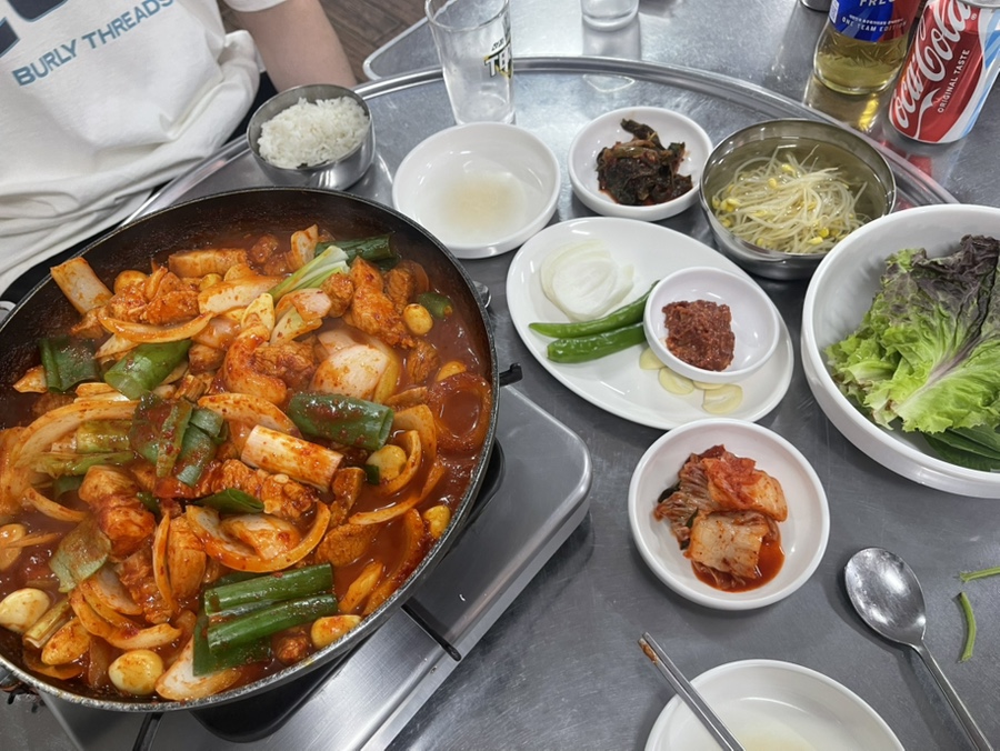 미녀와야수돼지랑찌개랑 사진 1
