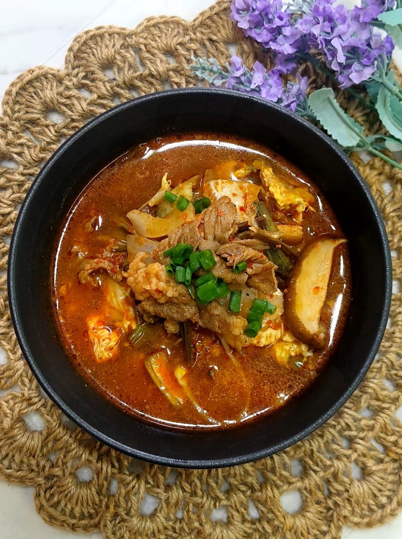 고소한 기름진 맛의 끝판왕, 얼큰하고 진한 차돌박이 육개장 만들기