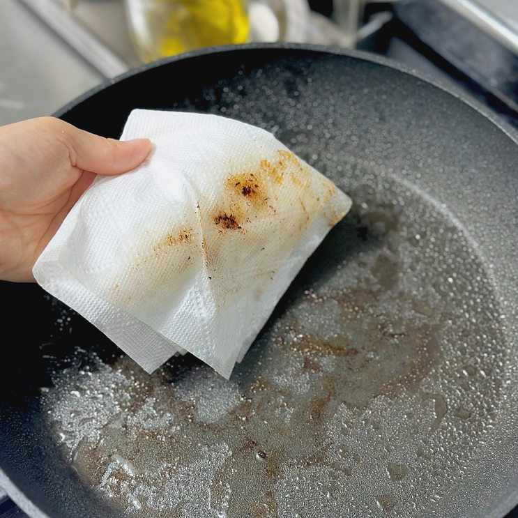  기름버리는법 다 쓴 식용유 처리 방법 꿀팁 버리기 전 주의사항