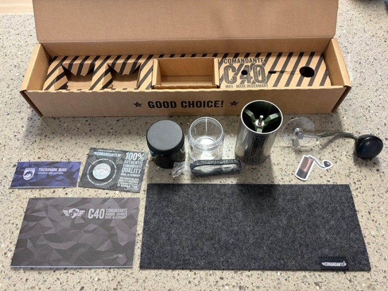 언박싱_코만단테 C40 MK4 랩시리즈 타이거샤크 그라인더