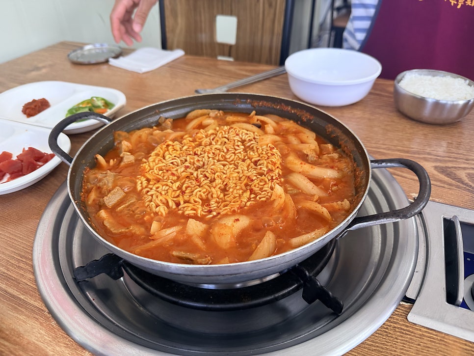 돼지네만복두루치기 사진 1