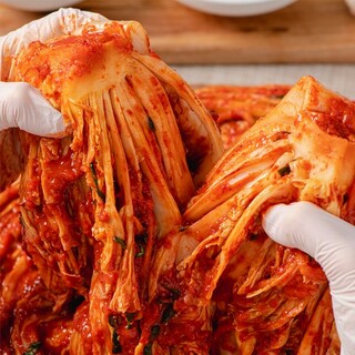 운림가-전라도 포기 김장 배추의 깊은 맛을 담았습니다.