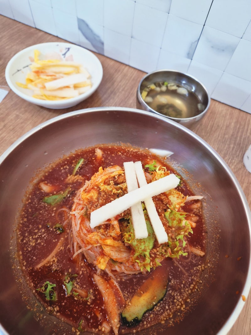 자작한 맵질이 양념에 중독되는 맛! 부산 두구동 스포원파크 금정체육공원 맛집 손영환 비빔....