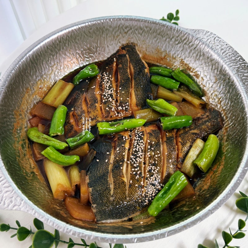 아이들도 잘 먹는 단짠 가자미조림 레시피 코스트코 생선 간장 양념 무 꽈리고추
