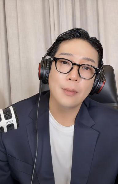 MC몽, '300억 <b>사기 혐의</b>' <b>차가원</b> 구속위기에도 라방 '꿋꿋'