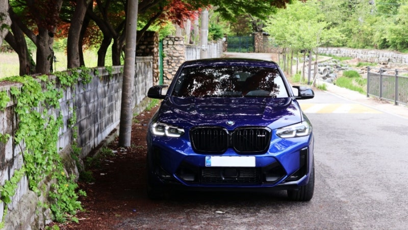 "가장 BMW답다는 중형 SUV.." 2025 BMW X4 LCI M 컴페티션 모의견적 정보 제원 포토