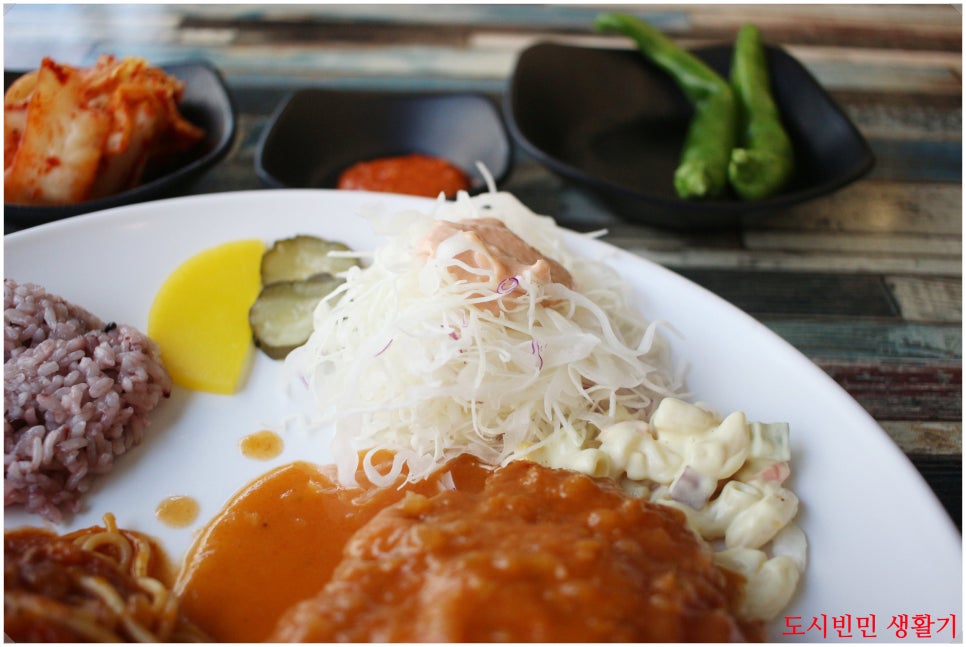 김희라 왕돈까스전문점 사진 6