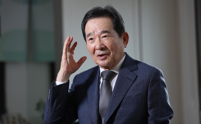 '대통령 빼고 다해본' 정세균 전 국무총리 학력은? 고려대 경희대 졸업에 유학까지