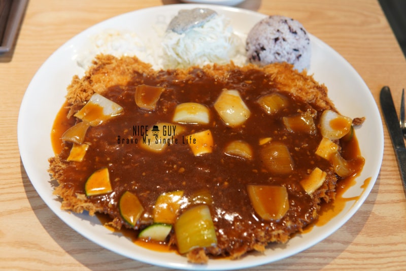 두드려 만드는 공주 수제 경양식 돈가스 맛집 뚱보아저씨 수제돈가스