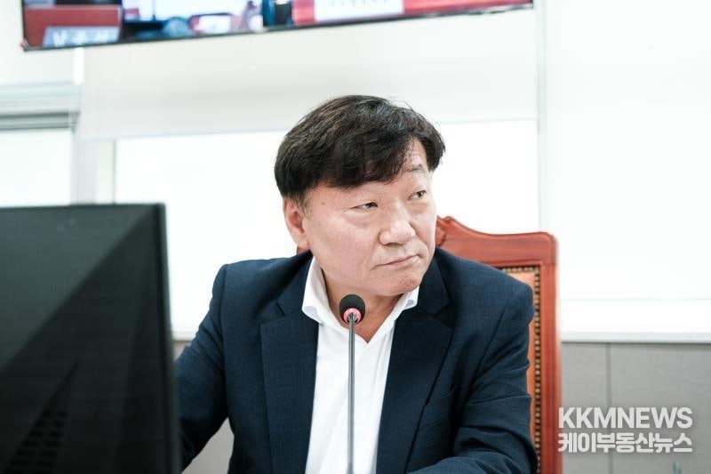 제12대 경기도의회 더불어민주당 차기 지도부 윤곽… 의장 남종섭 추대 전망, 대표의원 안광....