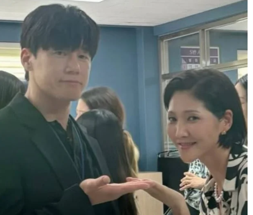 참교육 돼지엄마 장은아, 김무열과 13년 만의 기적 같은 재회 소감