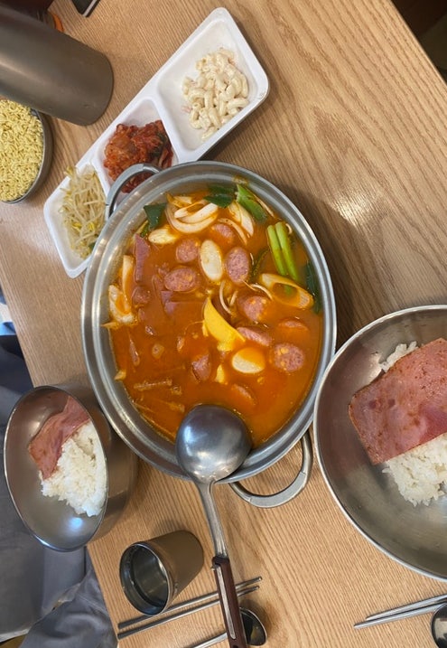 JVL부대찌개 문정법조타운점 사진 1