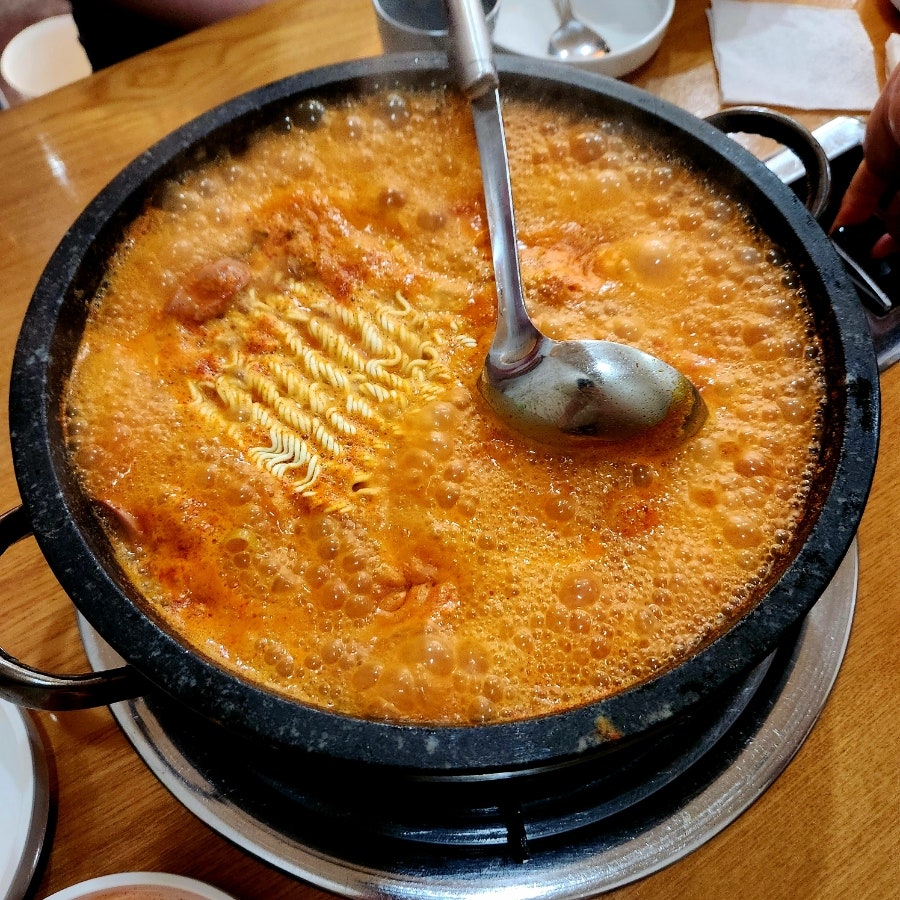 석기정 돌솥부대찌개 사진 1