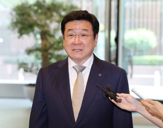 <b>삼성 준감위원장</b> “반도체 투자, 정치 논리로 결정돼선 안 된다”