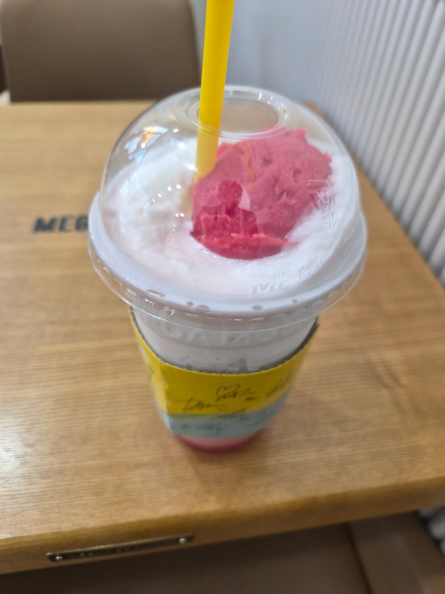 메가MGC커피 이천안흥센트레빌점 사진 2