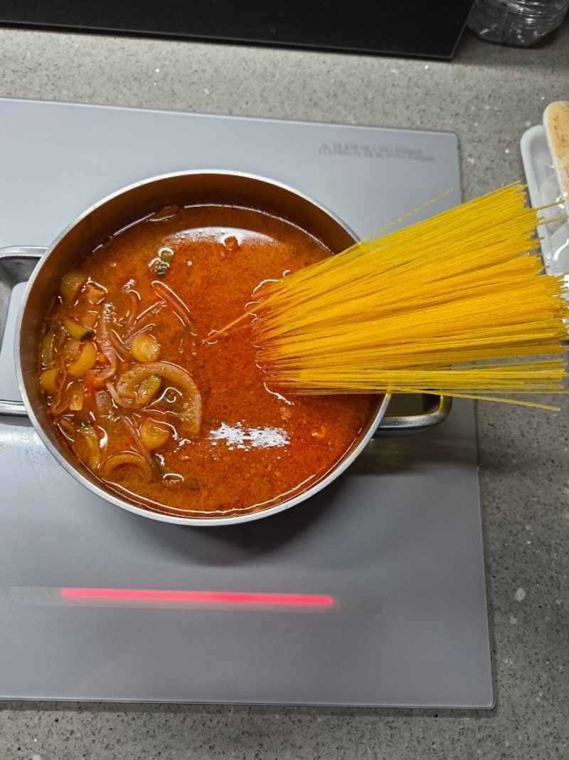 쫄깃한 식감에 부담 없는 옥수수국수! 집에서 직접 요리 도전!