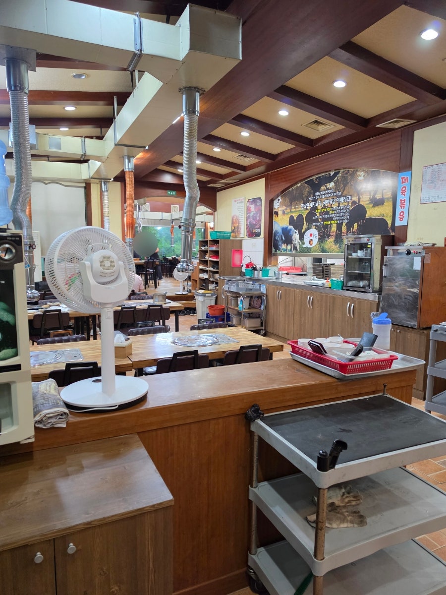 흑돼지삼백식당 오크벨리점 사진 6