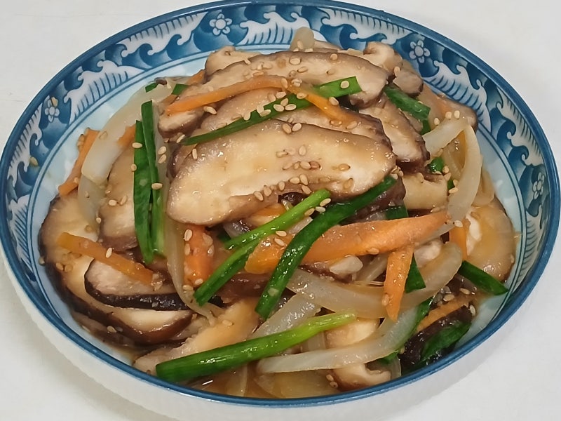 표고버섯볶음 맛있게 만드는 법 간단한 표고버섯 요리 생 표고버섯볶음 양념 레시피