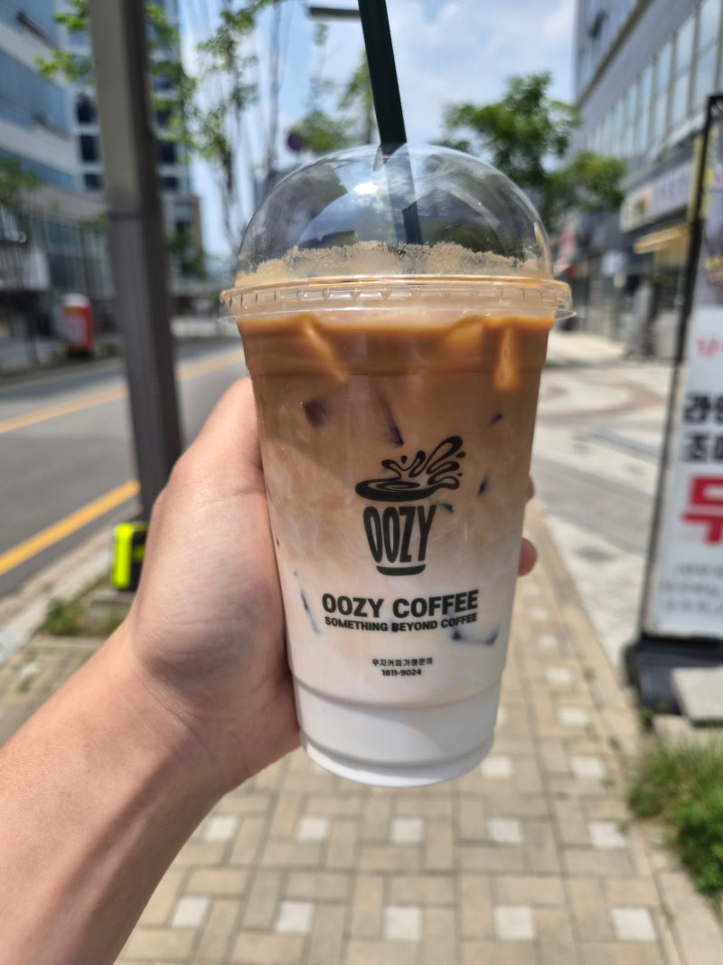 우지커피 메뉴추천 딥카페라떼(카페라떼와 차이점, 가격, 칼로리, 영양성분, 카페인함량 등)