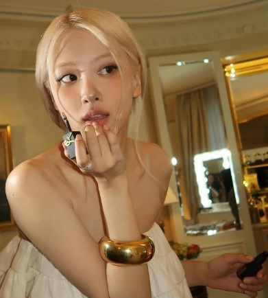 입생로랑 웜톤 립스틱 컬러 추천