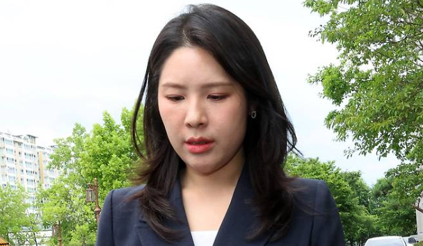 ‘이원택 식비 대납 의혹’ 김슬지 도의원 추가 소환…수사 속도