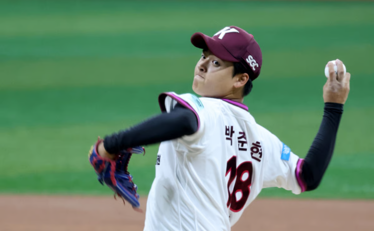 <b>삼성</b>, <b>키움</b> 1-0 <b>제압</b>하며 파죽의 4연승 [6.17 경기 리뷰]