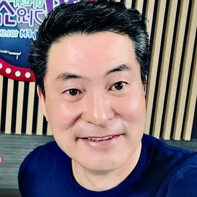 배우 이한위 프로필 인스타 나무위키 작품활동 필모그래피, 나이, 결혼, 19살 차이 연하 와이....