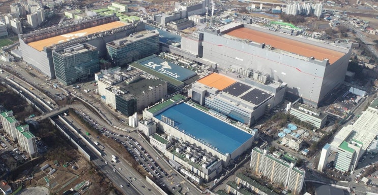 <b>SK하이닉스</b> 신입 채용, ‘<b>학력 제한</b>’ 전면 <b>폐지</b>…AI 시대... 