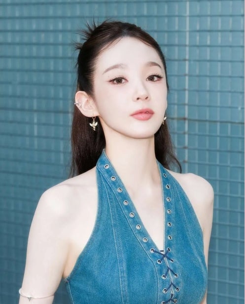 몸매, 집, 여행, 사업까지… 많은 여성들이 강민경을 워너비로 꼽는 이유