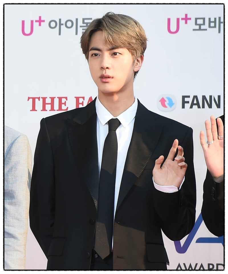 진인 줄 알았네…BTS 진 친형 김석중 식당까지 화제된 이유