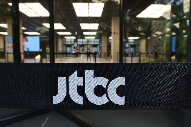 JTBC 회생절차와 <b>중앙일보 워크아웃</b>의 결정적 차이점은?