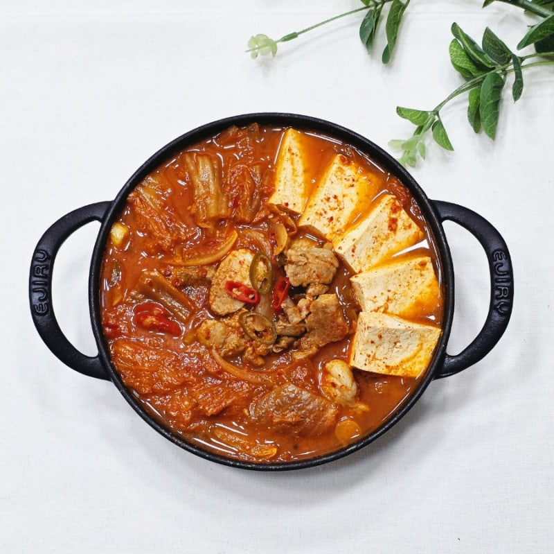 돼지고기김치찌개 끓이는법 사골육수 묵은지 레시피