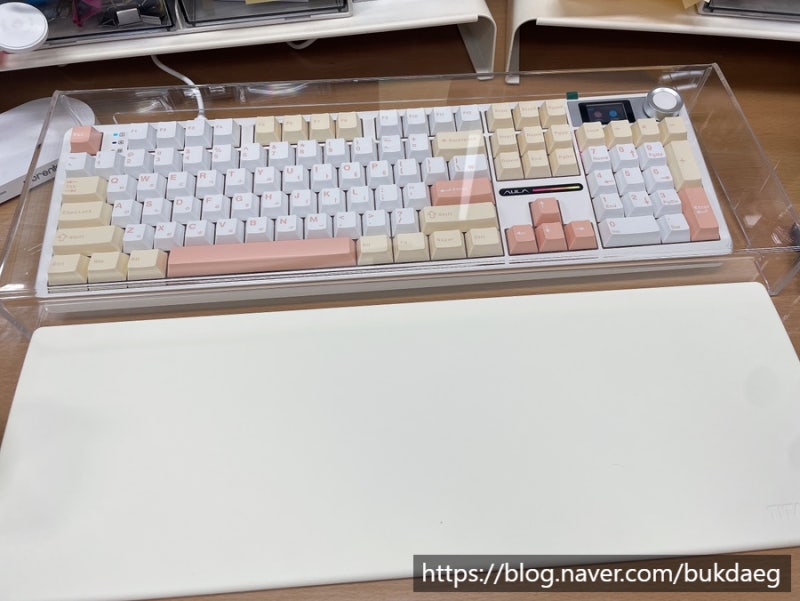 아우라 F108pro 언박싱_제닉스 맥스 팜레스트를 곁들인,,