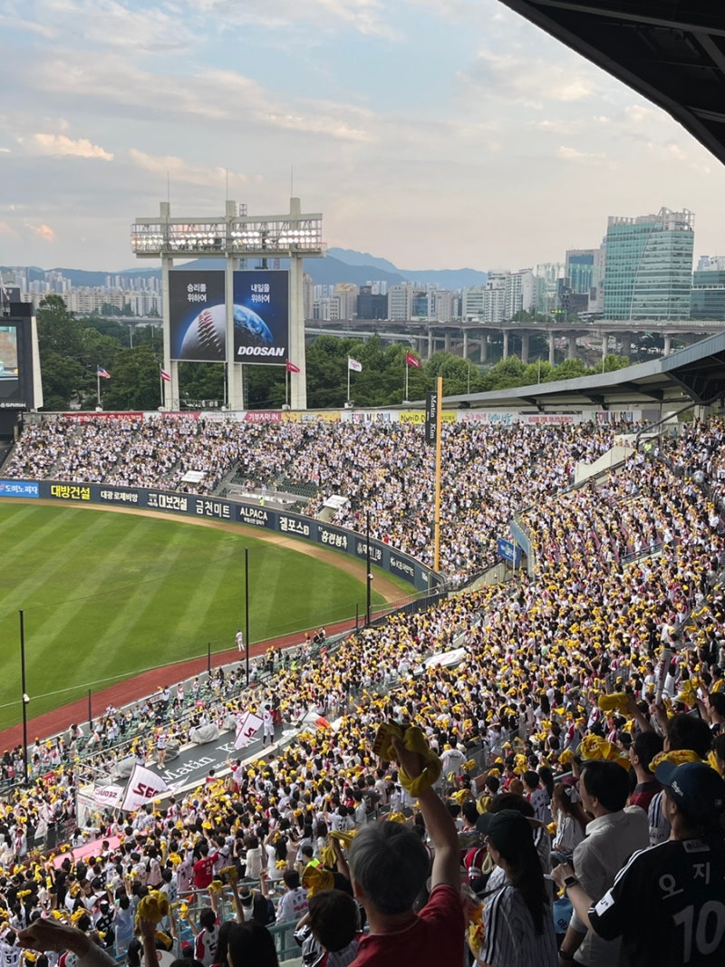 260614 직관/엘지트윈스vs롯데자이언츠/1루 네이비석 310좌석 시야/혼직 자리 추천