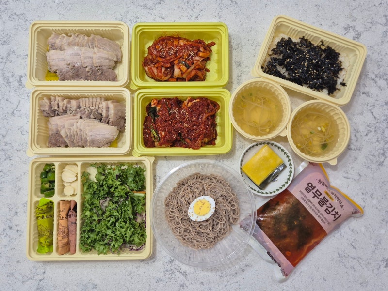 올 여름 별미, 실비김치 보쌈과 열무막국수 조합 추천  |  원할머니보쌈족발 대구칠곡점