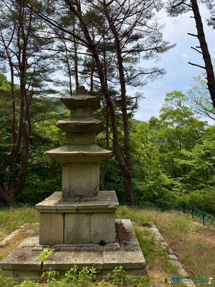   경주 동대봉산 무장봉 무장사지 삼층석탑