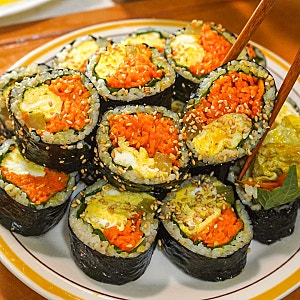 한번 먹으면 멈출 수 없는 당근김밥 만들기_전주 당근김밥 레시피_김밥 꿀조합
