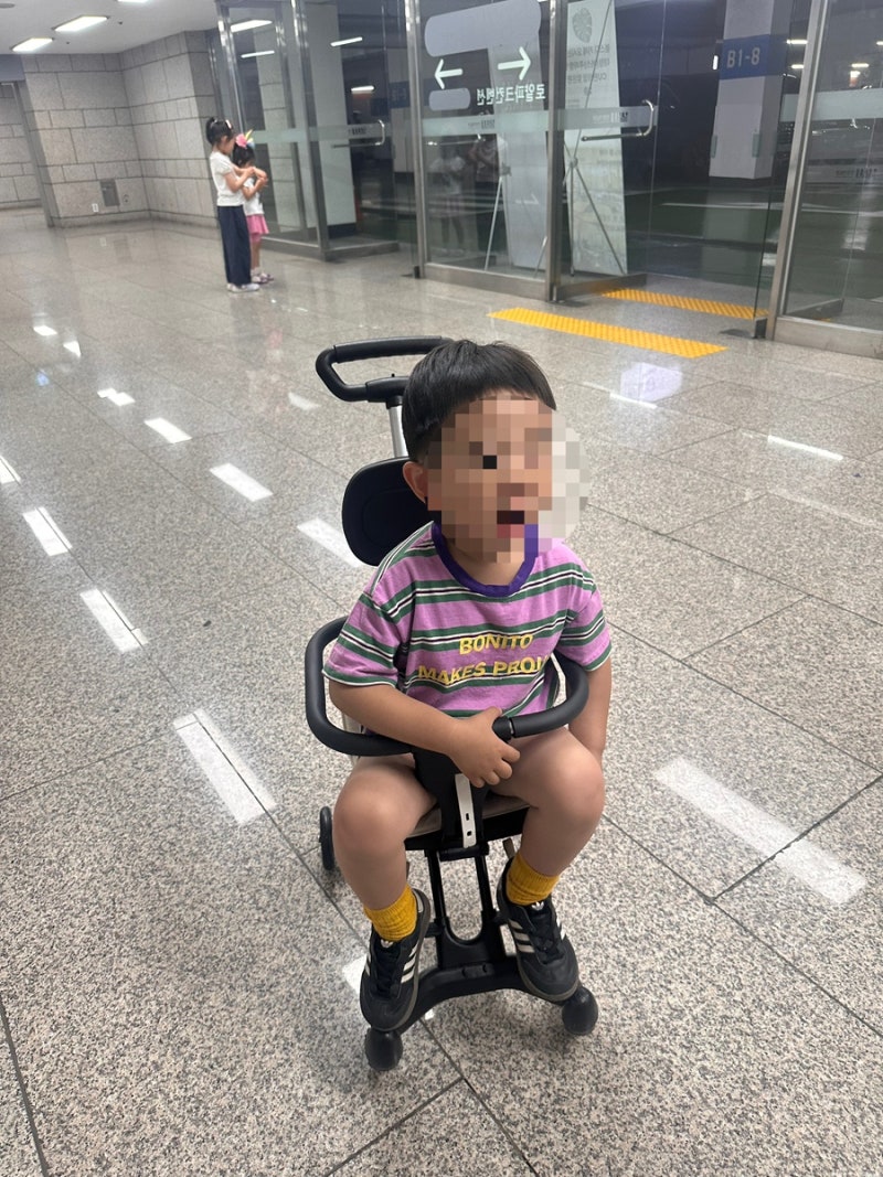 베이블퓨어리 트라이크 유모차 악세사리 추천 T2 블랙 초경량 접이식 휴대용 기내 반입 가능....