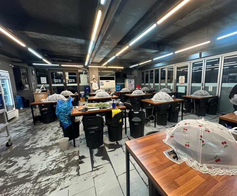 싹쓰리솥뚜껑김치삼겹살 신곡본점 사진 3