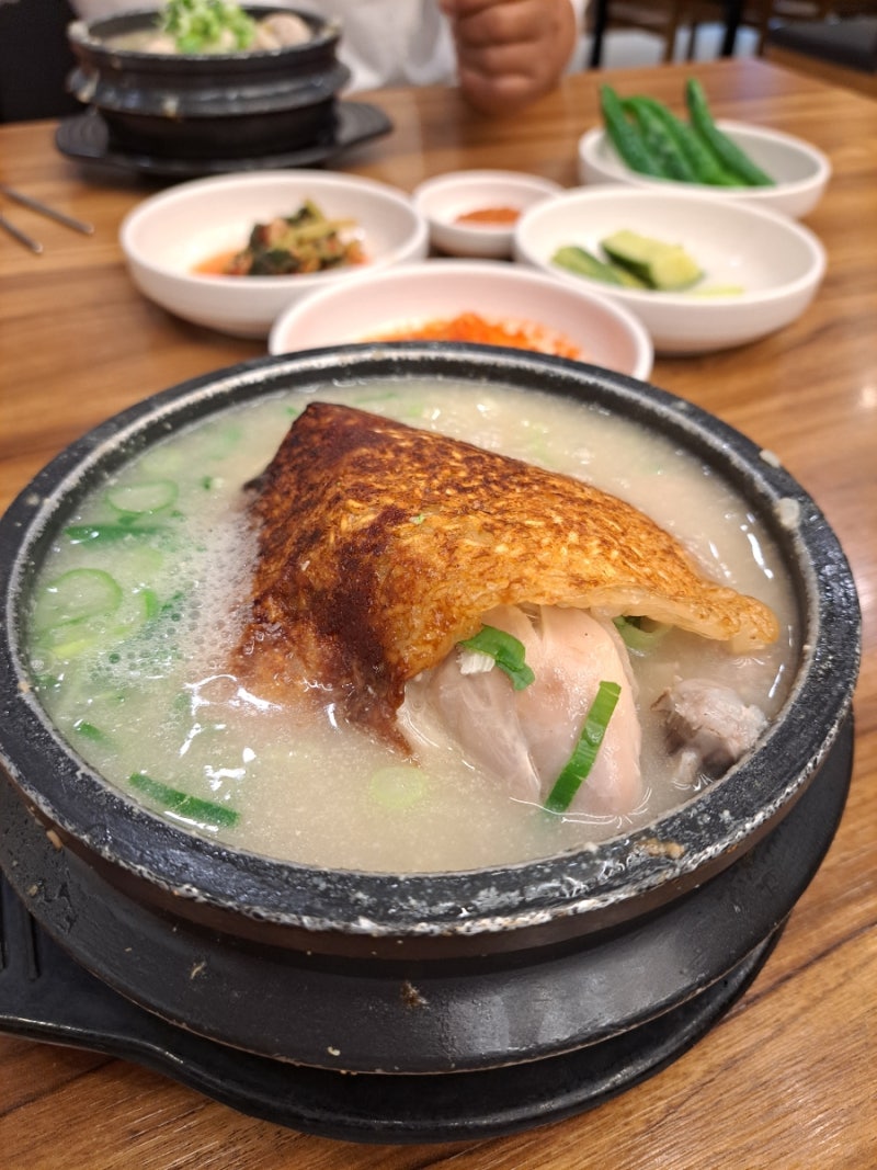 이우철 한방누룽지 삼계탕 본점