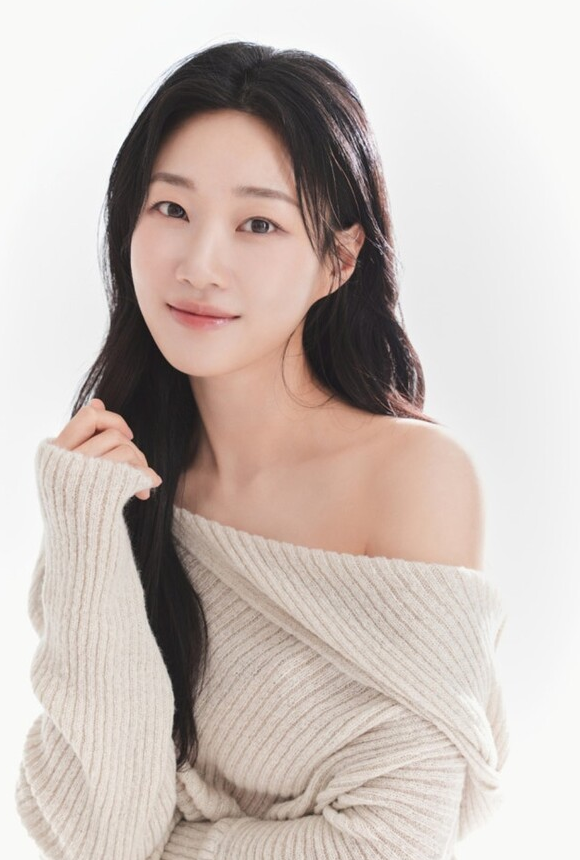 하윤경 퍼스트 닥터 합류…슬의생 이후 다시 입는 의사 가운의 의미