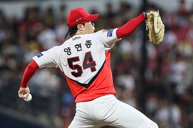 좌완 최초의 신화…기아 '대투수' 양현종, 통산 190승 대기록 완성