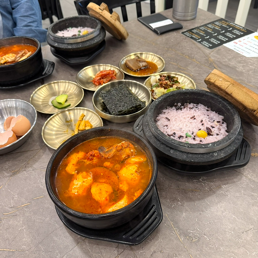 완뚝순두부 경산사동점 사진 1